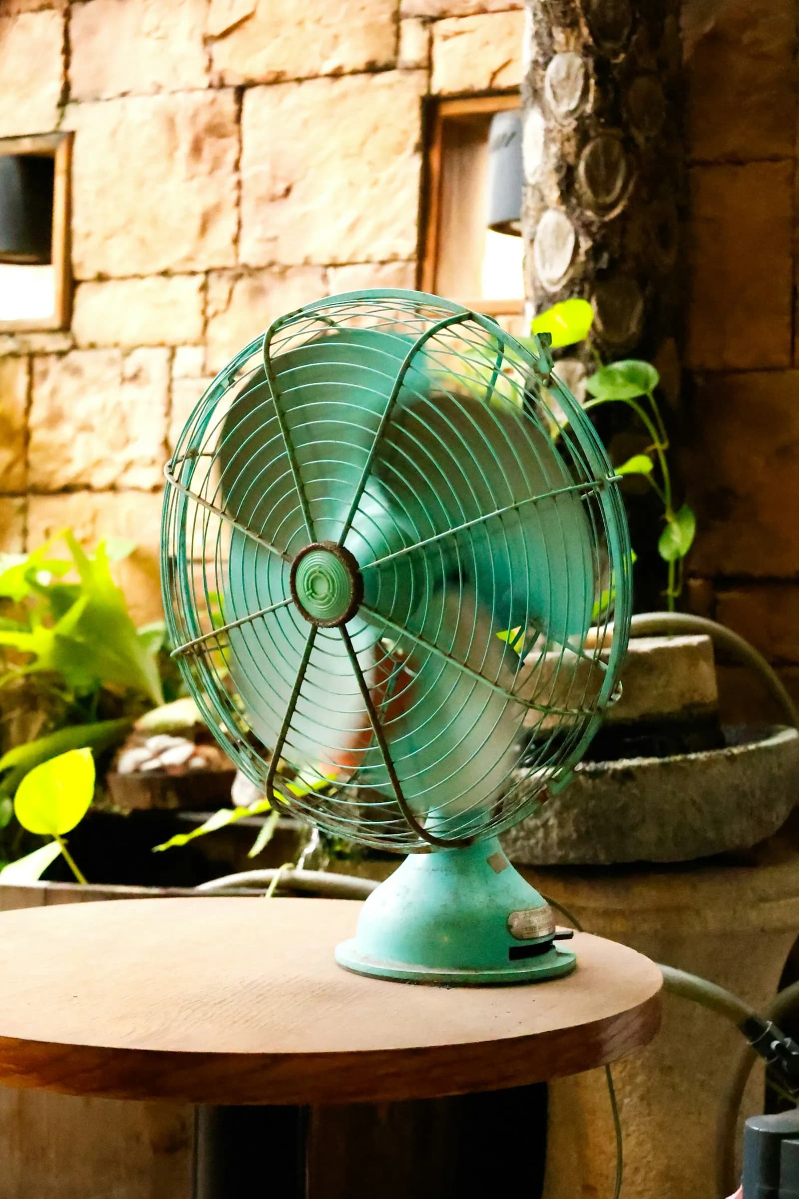 Standing fan, 18 inch (sample photo)